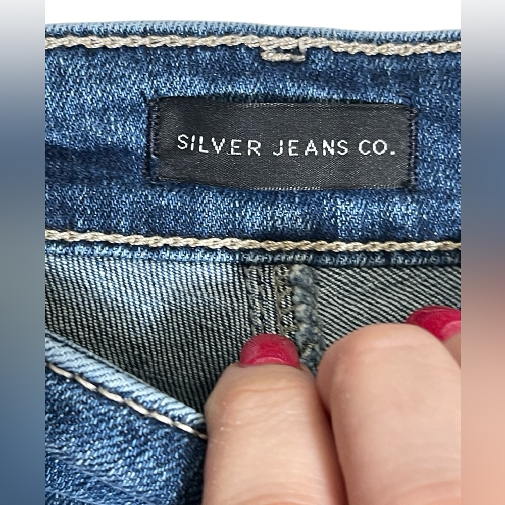 SILVER jeans sizeβ 20 Girlfriend Mid-Rise Slim Blue Jeans BEAUTIFUL π - Picture 2 of 12